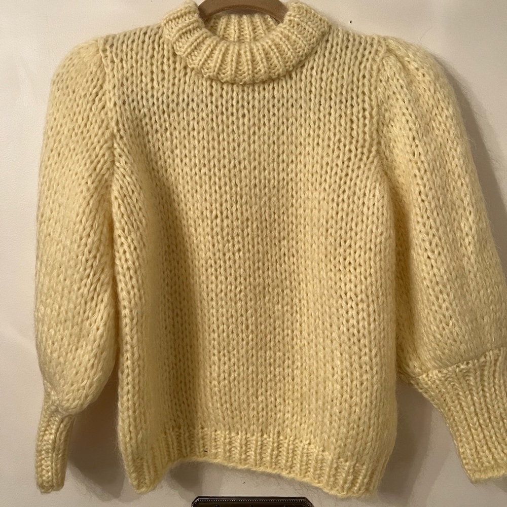 Women's Butter Yellow Chunky Knit Sweater